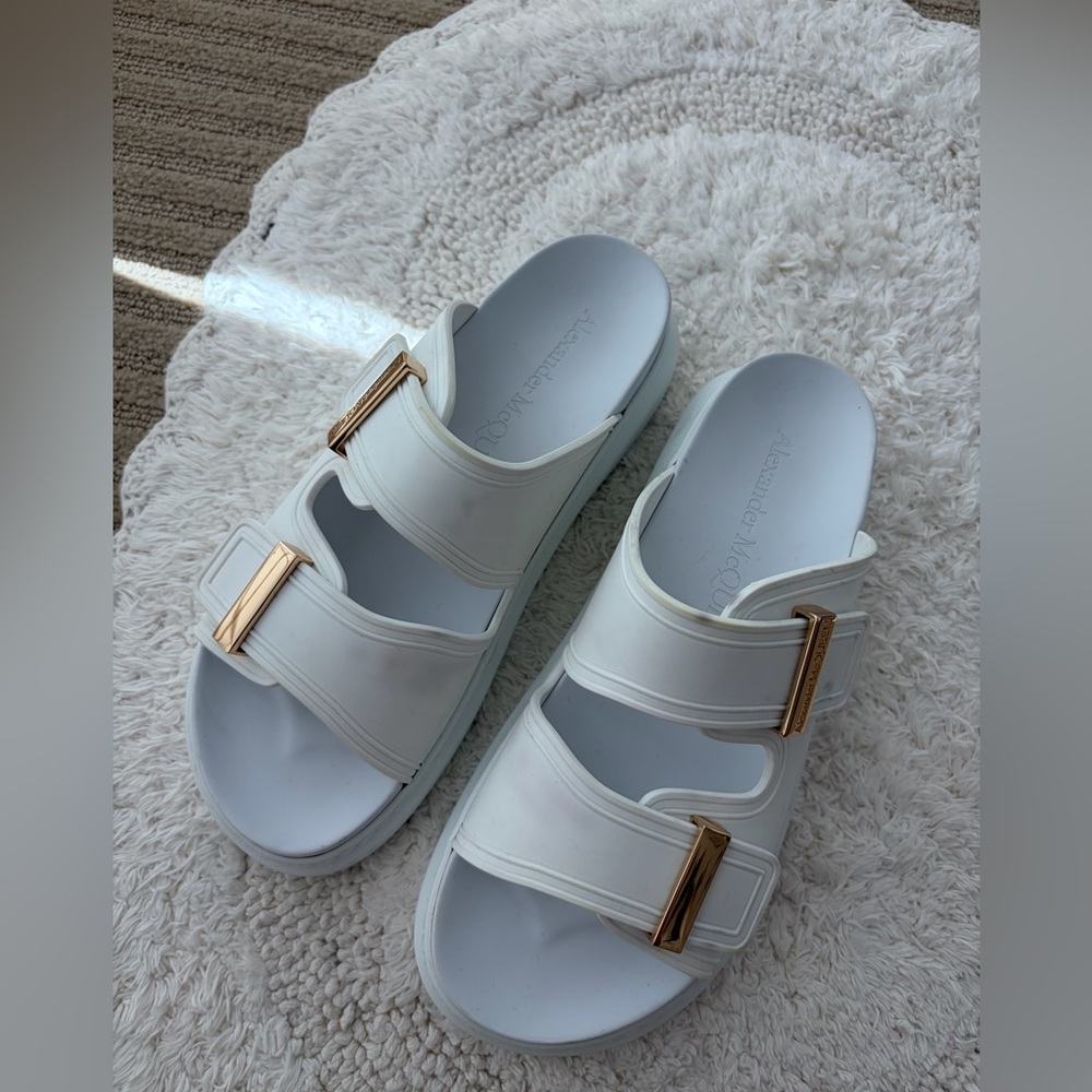Alexander McQueen Rubber Slide Sandals White/Gold - Size 38 - US 7.5/8